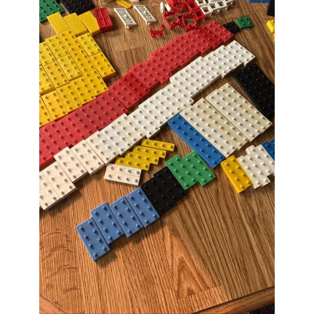 Vintage Playskool 1976 American Bricks Building Bricks 835 Over 300 Pieces